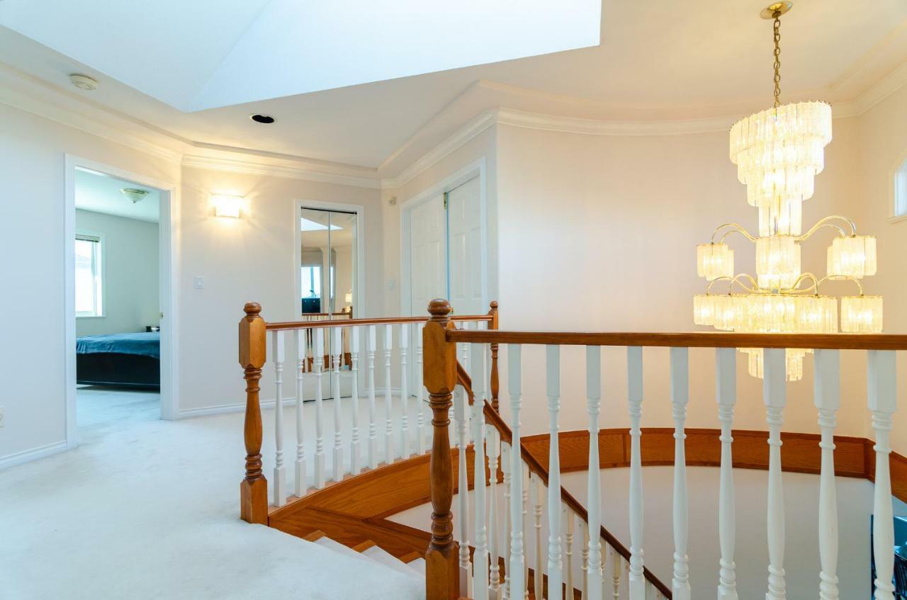 3 Private, Spacious, Bright Rooms In A Gorgeous House New Westminster Eksteriør billede