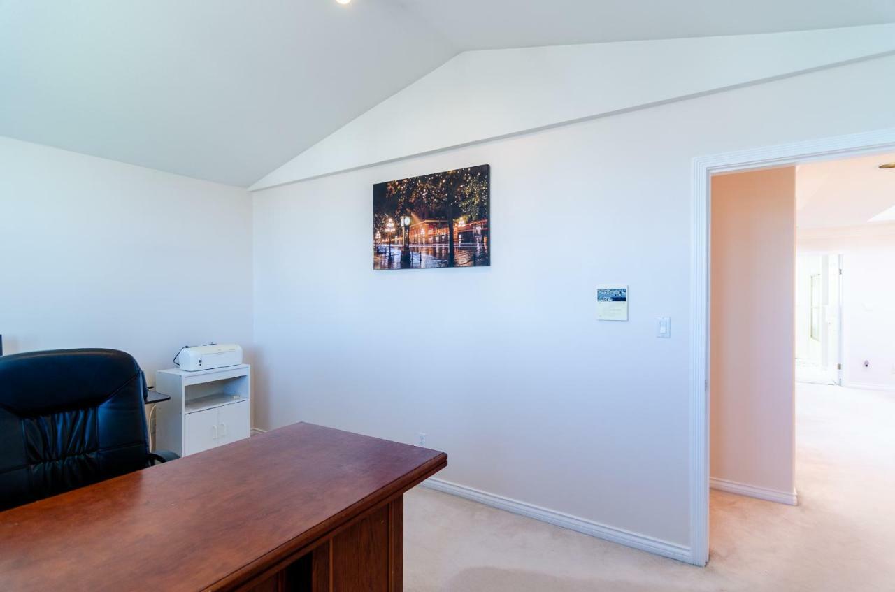 3 Private, Spacious, Bright Rooms In A Gorgeous House New Westminster Eksteriør billede