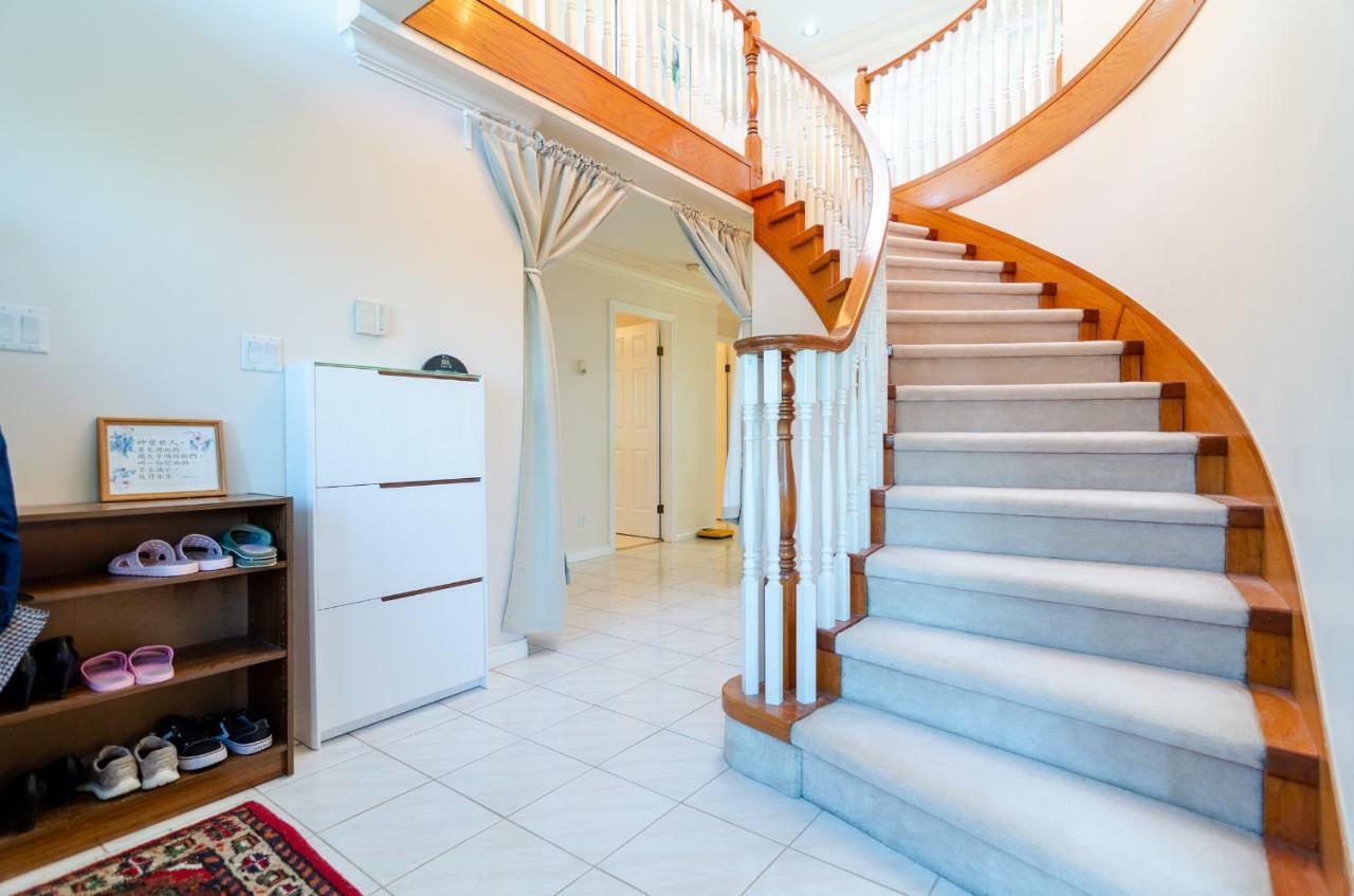 3 Private, Spacious, Bright Rooms In A Gorgeous House New Westminster Eksteriør billede
